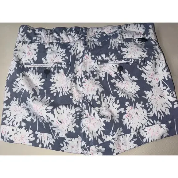 Dear John Women's Size 30 Navy White Floral Print Cuffed Stretch Comfort Shorts - Picture 6 of 6